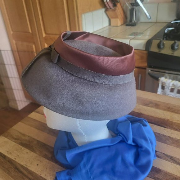 Vintage 1950’s Gray Felt Eva Mae Mode Women's Hat with Satin Accent - Picture 5 of 12